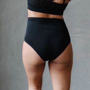 Like new baobei Cheeky Postpartum Highrise Undie